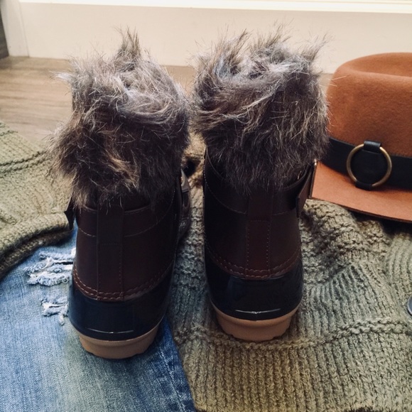 Faux fur duck boots - Picture 6 of 8